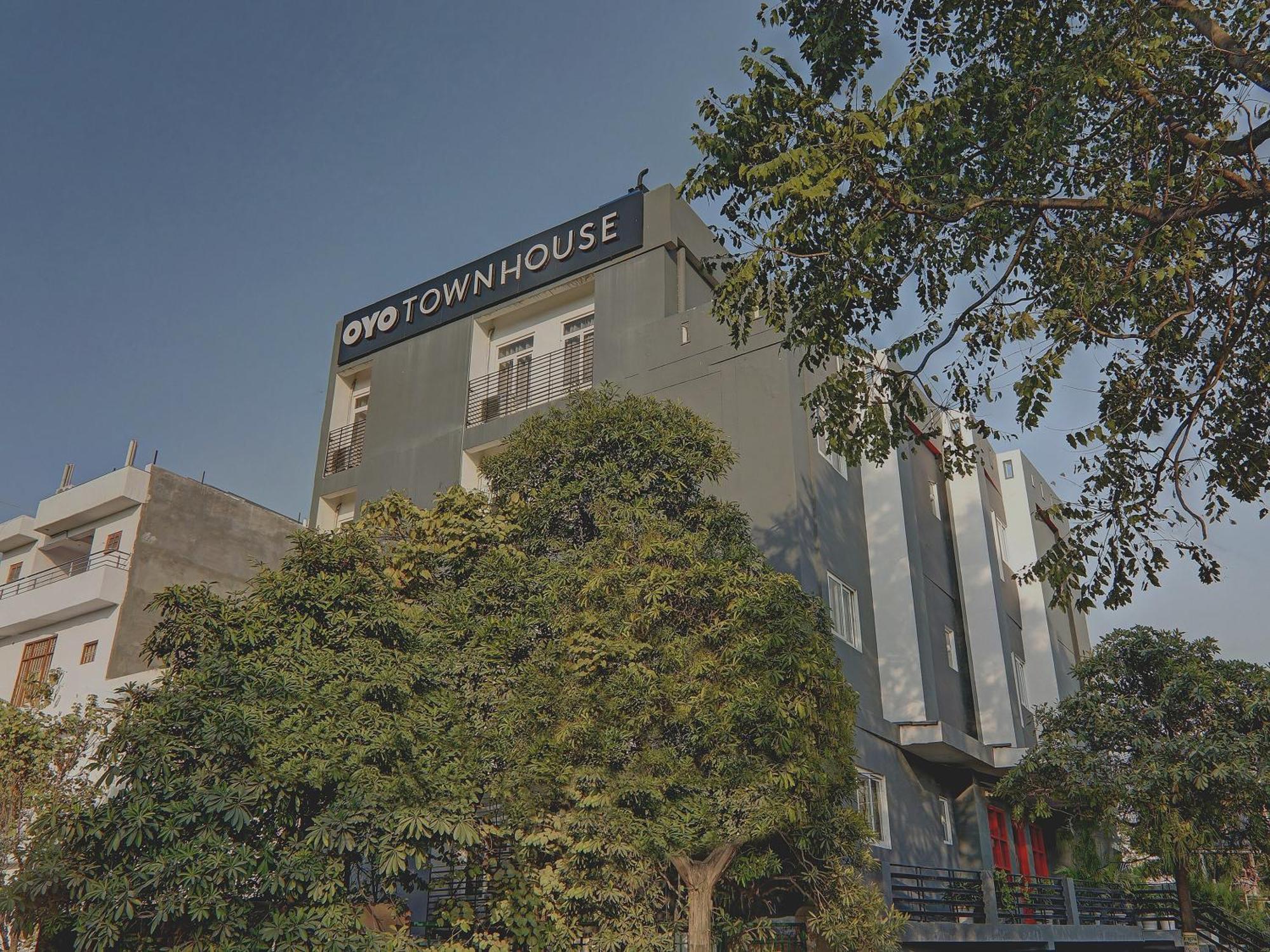 Super Townhouse 139 Ashiyana Smriti Upvan Near Emerald Mall Lucknow Bijnaur Esterno foto
